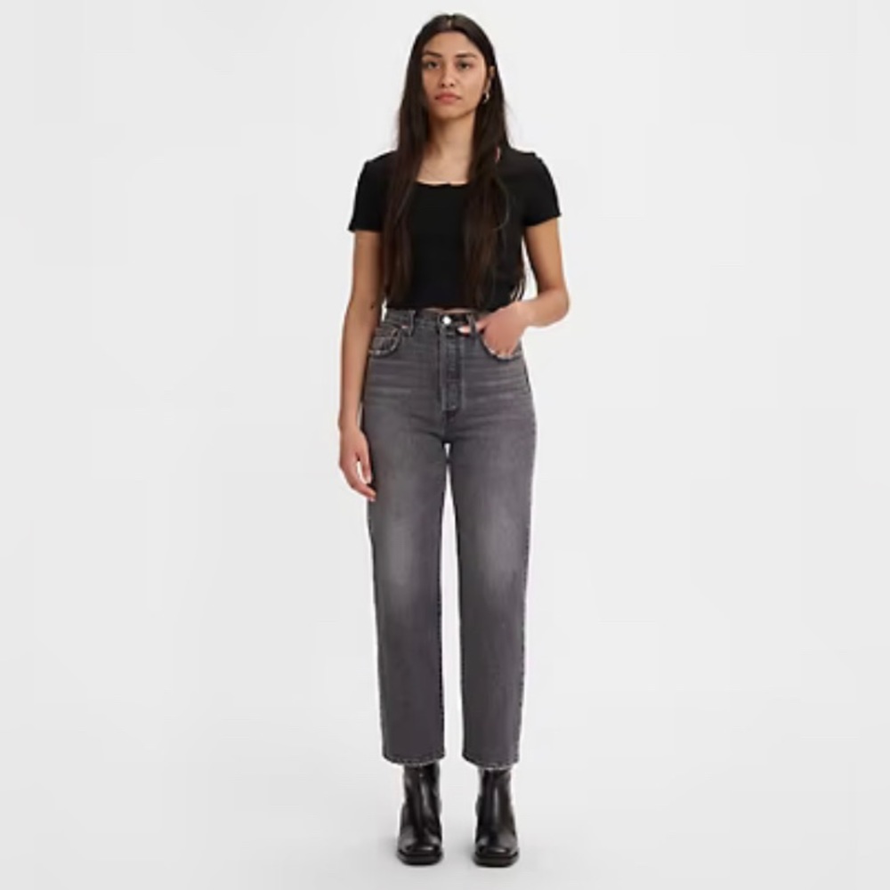 Levi’s Ribcage Straight Jeans Worn in Black 28